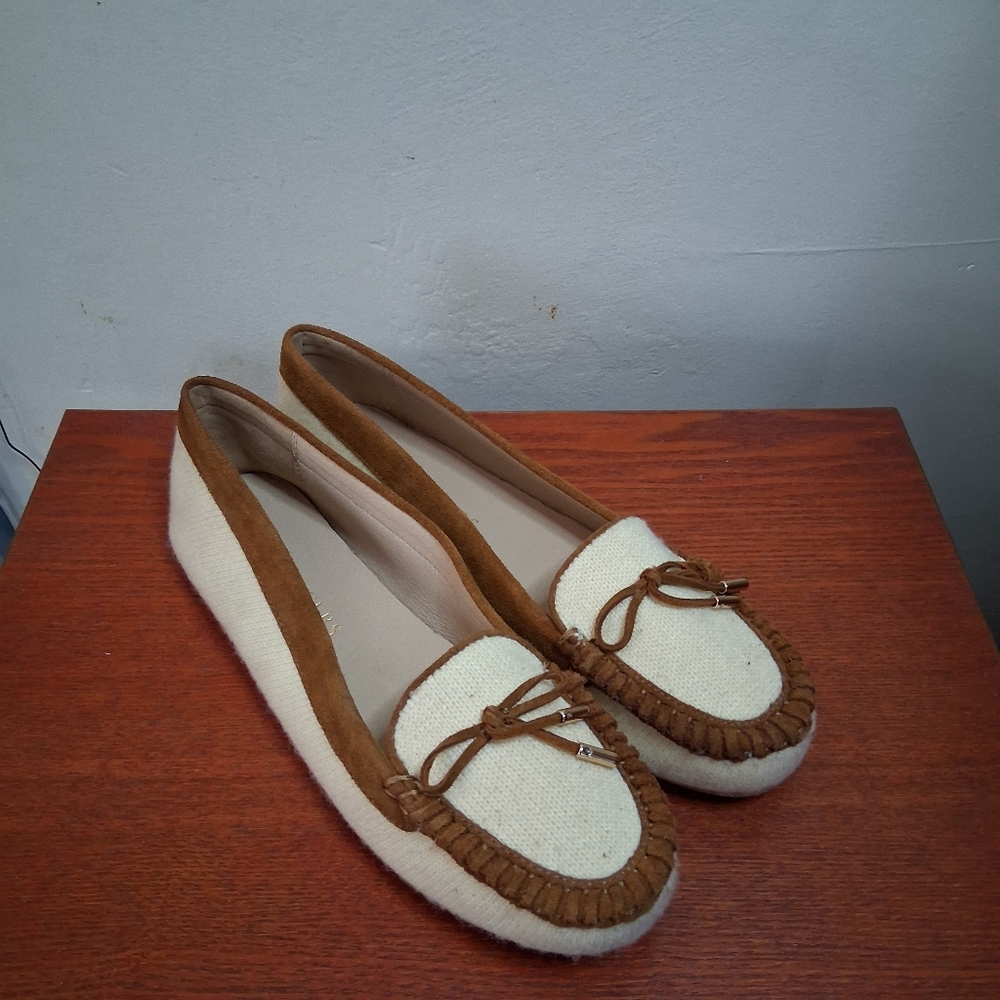 Jack Rogers Millie Bow Moccasins In Natural/Oak Colors Knit Fabric w Suede Trim